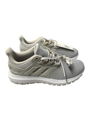 Adidas Ultimashow running shoes in a light grey colorway. FX3638. Sz 6. NWT